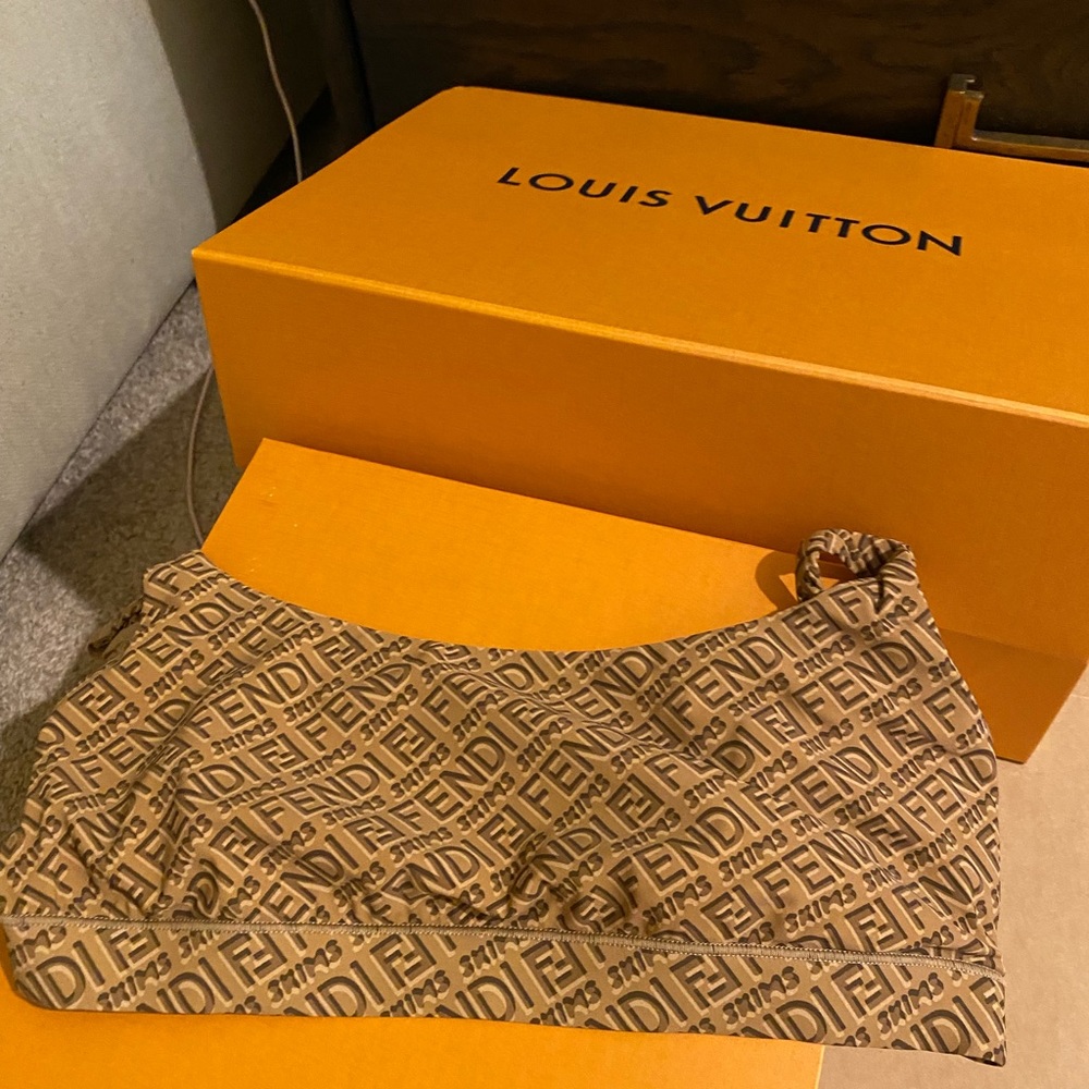 Brand new fendi skins scoop bralette tan color only in size small